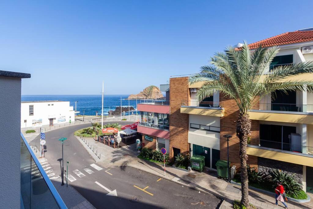 Luxury And Modern Apartment In Porto Moniz Center Kültér fotó