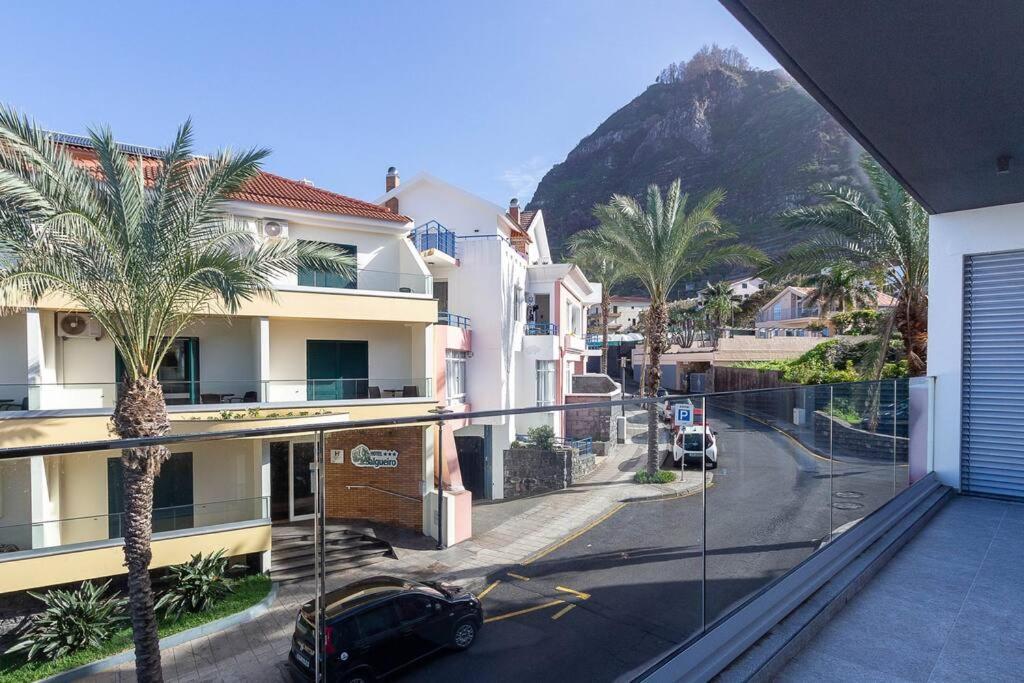 Luxury And Modern Apartment In Porto Moniz Center Kültér fotó